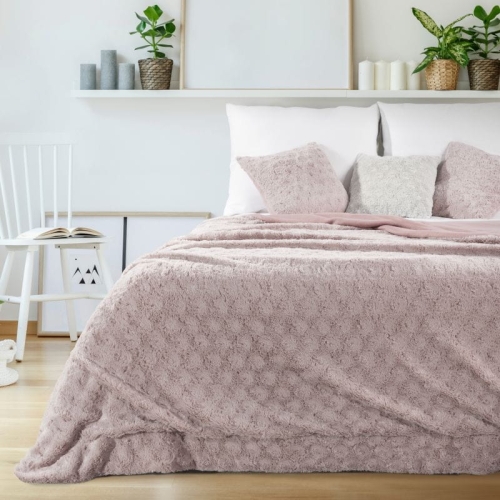 Narzuta futrzana 170x210 w kolorze różowym